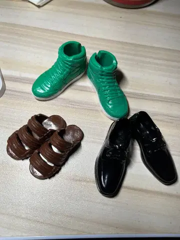 바비켄의 미니어처 신발 세트