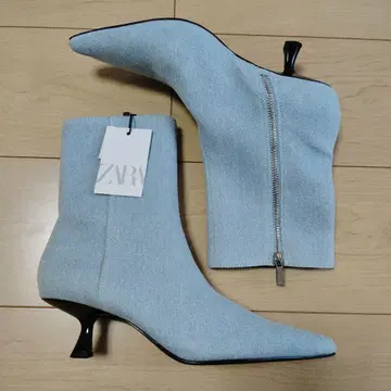 [ 새상품 ] ZARA 자라 라이트 블루 힐 부츠 24cm