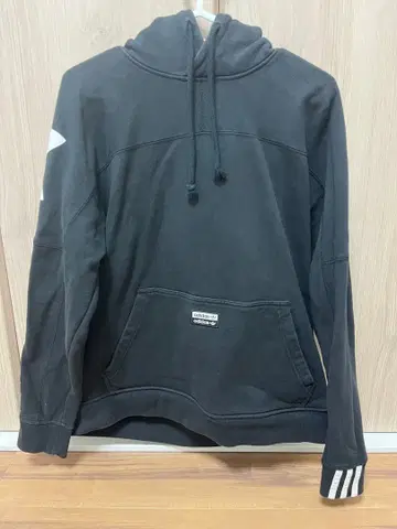 adidas 블랙 후드티 후드 부착