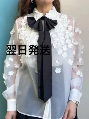 Sov. / 오간자 플라워 보타이 셔츠