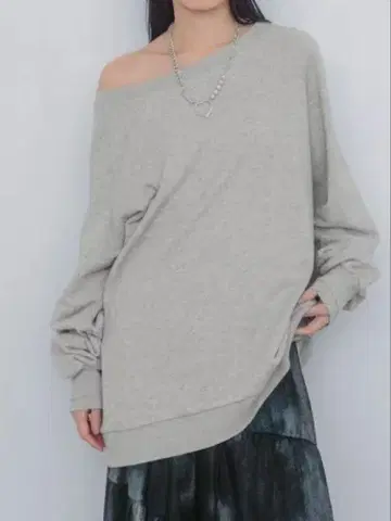 jeanasis 오프숄더 라메 미니 맨투맨 풀오버