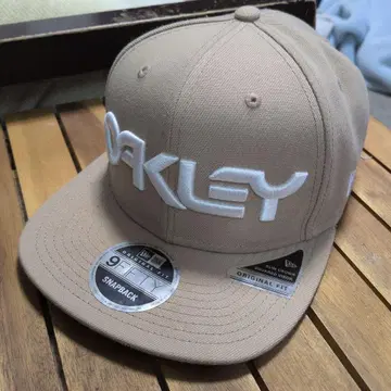 OAKLEY 9FIFTY SNAPBACK 베이지 캡