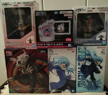 피규어. 스피커. 룸 라이트 묶음 판매