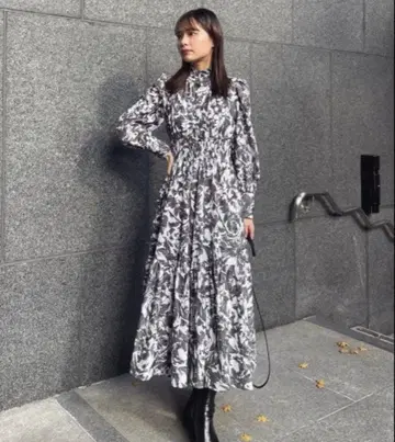 rienda 원피스 개더넥 퍼프 슬리브 원피스