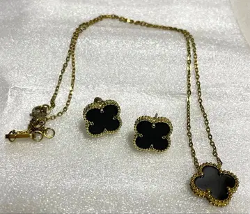 클로버 귀걸이 세트