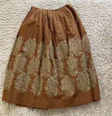 미나 페르호넨 스커트 sometimes lucky 런드리