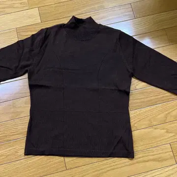 PINORE 다크 브라운 하이넥 스웨터 울 100%