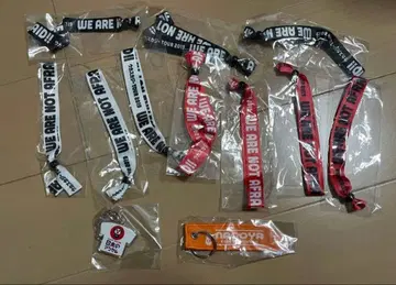 우카스카지 캔 배지 키링 묶음 판매