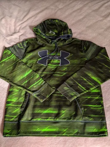 Under Armour 후드티