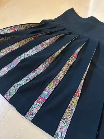 cacharel 레어 페이즐리 플리츠 스커트 36