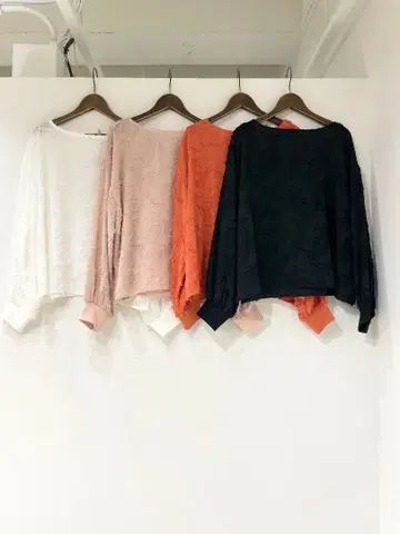 새상품 안나케리 자카드 블라우스 블랙 이시카와라보