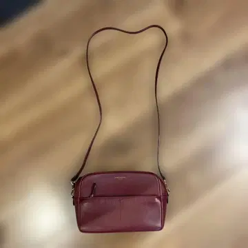 J&M Davidson 버건디 숄더백