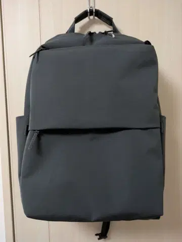 유니클로 펑셔널 백팩 그레이