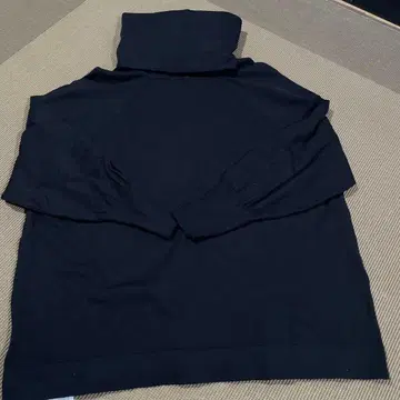 리브 드와 하이넥 긴팔 스웨터 새상품