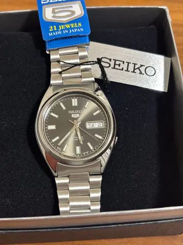 SEIKO 5 NSXS79J1 거의 미사용