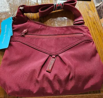 버건디 나일론 숄더백