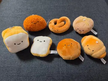 Qualia 빵 봉제 인형