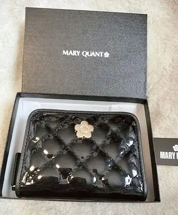 [ 새상품 ] MARY QUANT 에나멜 퀼트 멀티 지갑 블랙 박스 포함
