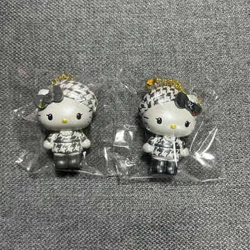 헬로키티 시크릿 마스코트 참 흑백 걸리시 2개 세트