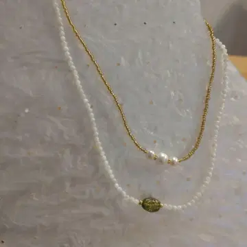 골드와 화이트 목걸이 2세트