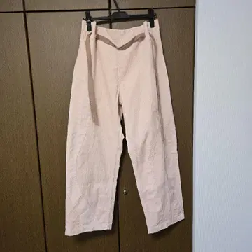 RNA R4283 스파이럴 심 턱 팬츠