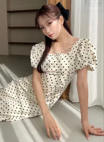 RESEXXY 버블 슬리브 머메이드 원피스