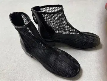 블랙 메쉬 숏부츠
