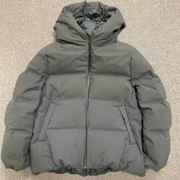 새상품급 유니클로 심리스 다운 파카 XL 올리브 그린 계열