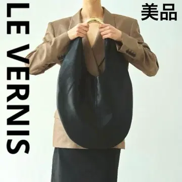 새상품급 LE VERNIS 루벨니 Sculpture bag M 토트백