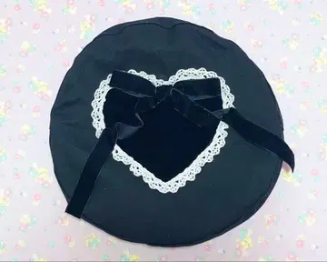 샬롯의 수요일 블랙 베레모