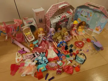 [ 12월 16일 한정판 ] 리카짱 인형 세트 8체와 부속품 묶음 판매