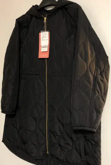 글로벌 워크 블랙 라이트 퀼트 코트 L 새상품급 미사용