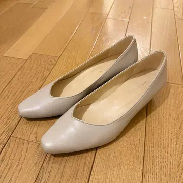 [ 새상품급 ] neue diffusion 펌프스 베이지 24cm