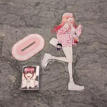 그 비스크 돌은 사랑을 한다 키타가와 마린 핑크 코디 아크릴 스탠드