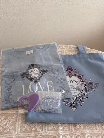 =LOVE 이코러브 8주년 투어 프리미엄 티켓 굿즈 프레티켓 굿즈