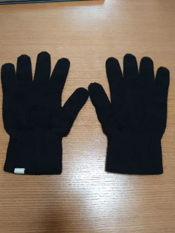 OVY 100% CASHMERE GLOVES