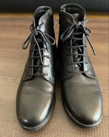 [ 새상품급 ] 블랙 가죽 레이스업 부츠 unReef relaxie