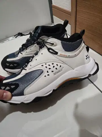 Athletics Footwear 2.0 MID WATERPROOF