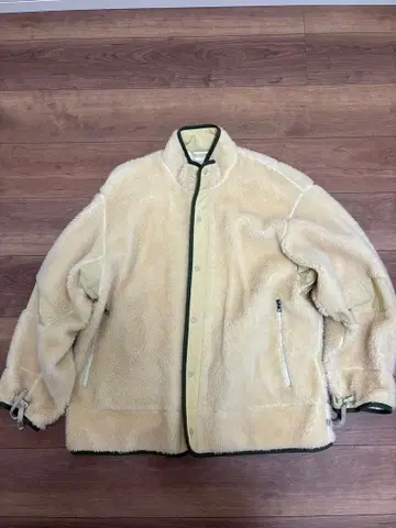 blurhms 블럼스 크림색 플리스 보아 자켓 코트