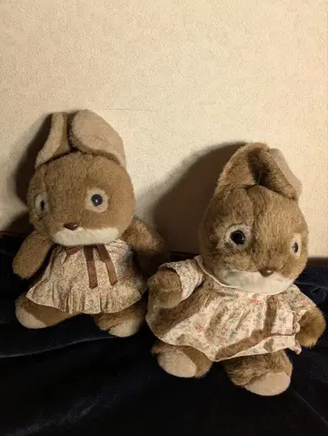 [ 봉제 인형 ] 브라운 토끼 인형 2개 세트 (꽃무늬 드레스)
