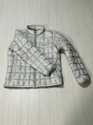 몽벨 montbell 플라즈마1000 다운 자켓 라이트 그레이