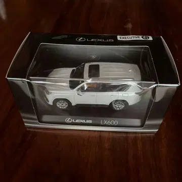 Lexus LX600 Executive 미니카