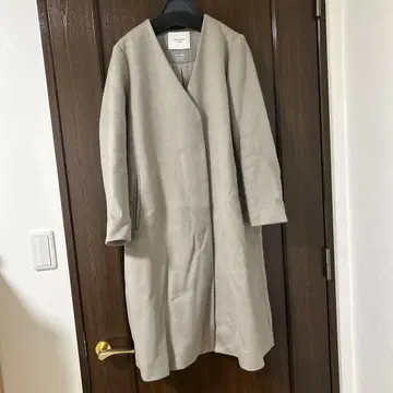 어반 리서치 도어즈 노카라 코트