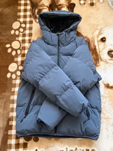 GU 다운 자켓 M 사이즈