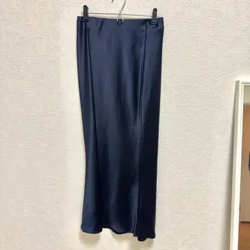 ZARA 네이비 플레어 롱 스커트