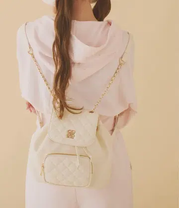 NICE CLAUP 아이보리 퀼팅 미니 백팩