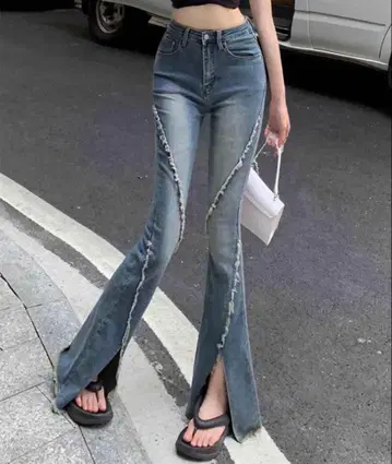 사이드 슬릿 플레어 데님 라이트 블루