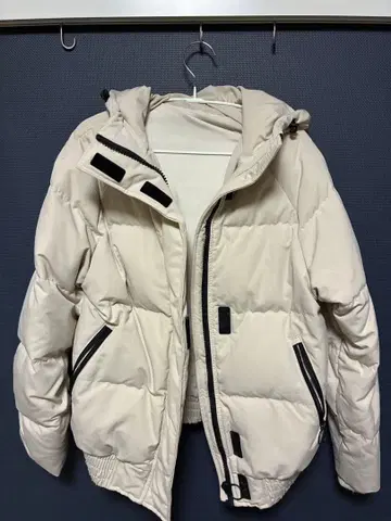 GAP 후드 부착 화이트 다운 자켓