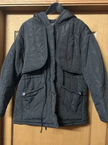 lawgy 후드 부착 블랙 다운 자켓