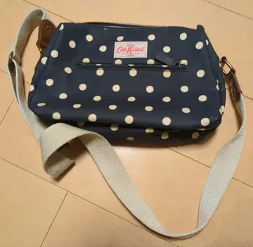 캐스 키드슨 숄더 파우치